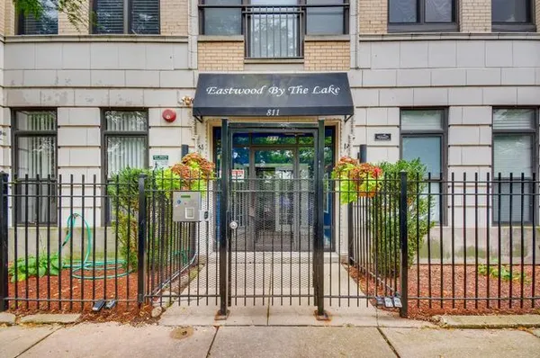 $214,900 | 811 West Eastwood Avenue, Unit 107, Chicago, IL 60640