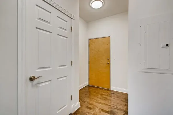 $214,900 | 811 West Eastwood Avenue, Unit 107, Chicago, IL 60640