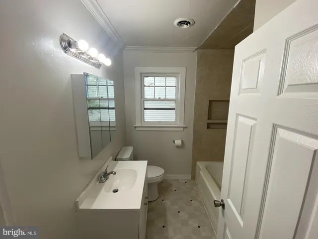 $1,595 | 309 3rd Street, Fredericksburg, VA 22408