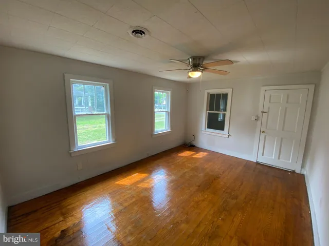 $1,595 | 309 3rd Street, Fredericksburg, VA 22408