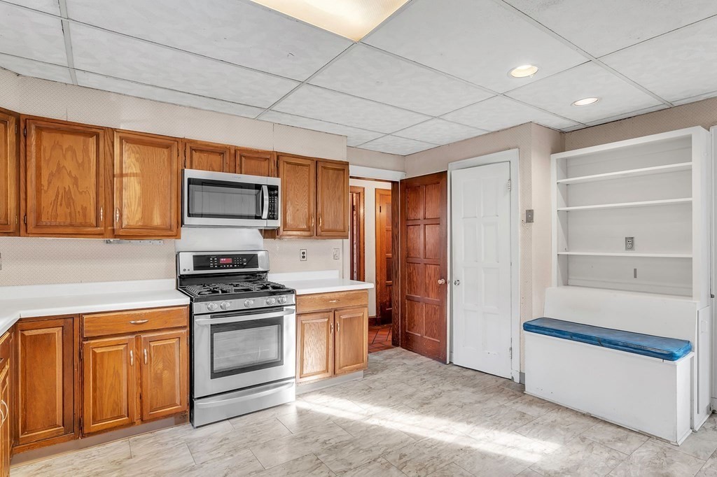 173 Farmington Road Longmeadow, MA 01106 - Photo 15 of 42 Gallery Image 15