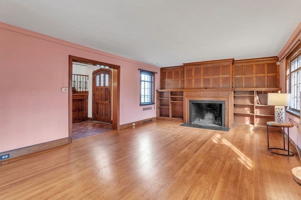 173 Farmington Road Longmeadow, MA 01106 - Photo 4 of 42 Gallery Image 4
