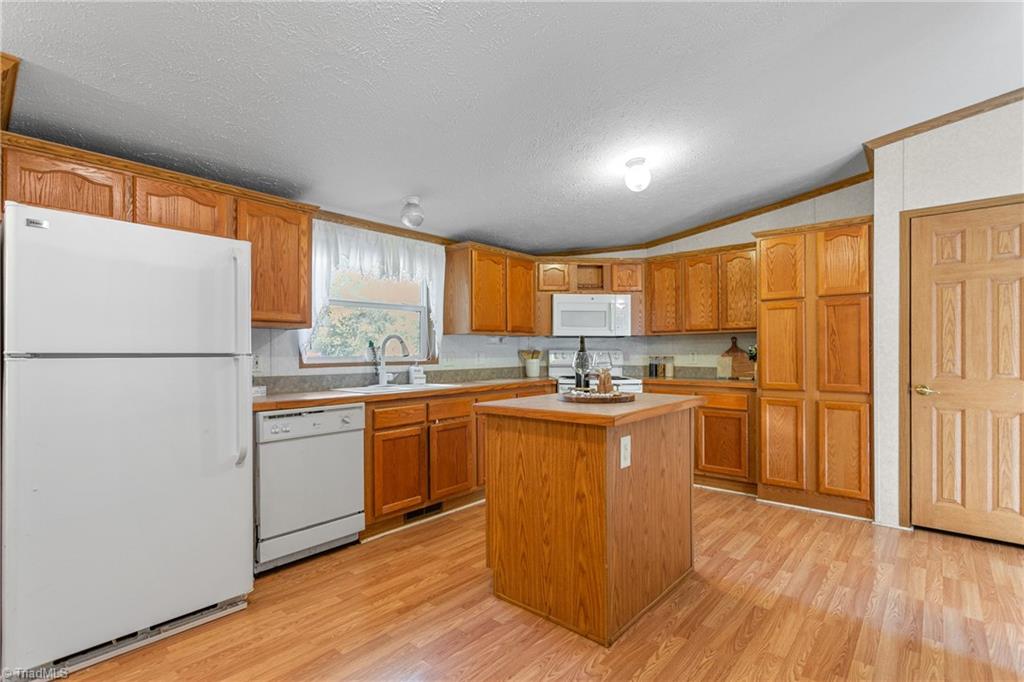 192 Liberty Road Mocksville, NC 27028 - Photo 17 of 30 Gallery Image 17