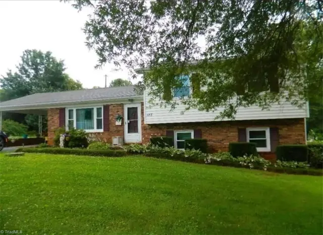 $184,900 | 123 Old Brintle Street, Mount Airy, NC 27030