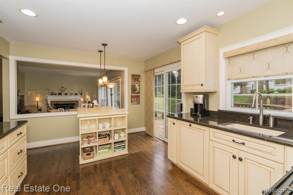 190 Parsons Lane Rochester Hills, MI 48307 - Photo 10 of 22