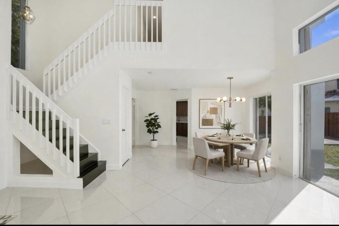 11208 Rhapsody Road Hollywood, FL 33026 - Photo 5 of 22 IMG_2011