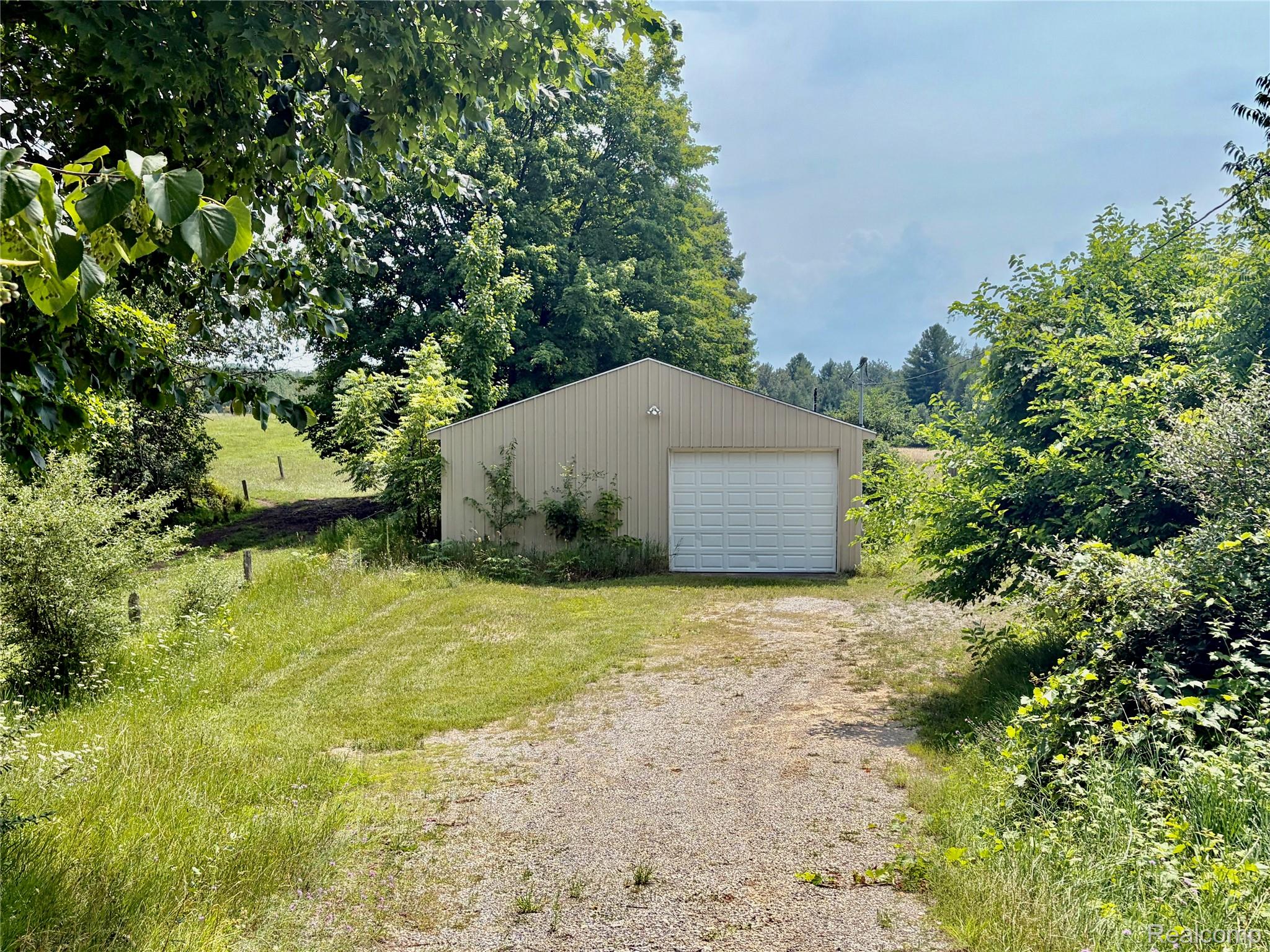 12621 Jones Road Kewadin, MI 49648 - Photo 10 of 31 IMG_10.jpeg