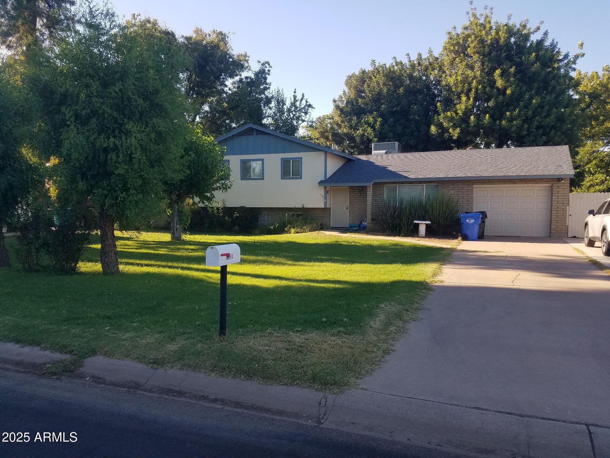a house view with a outdoor space