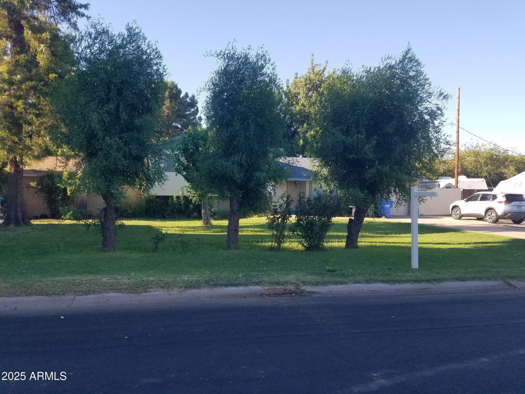 3214 West State Avenue Phoenix, AZ 85051 - Photo 2 of 35 a view of a park
