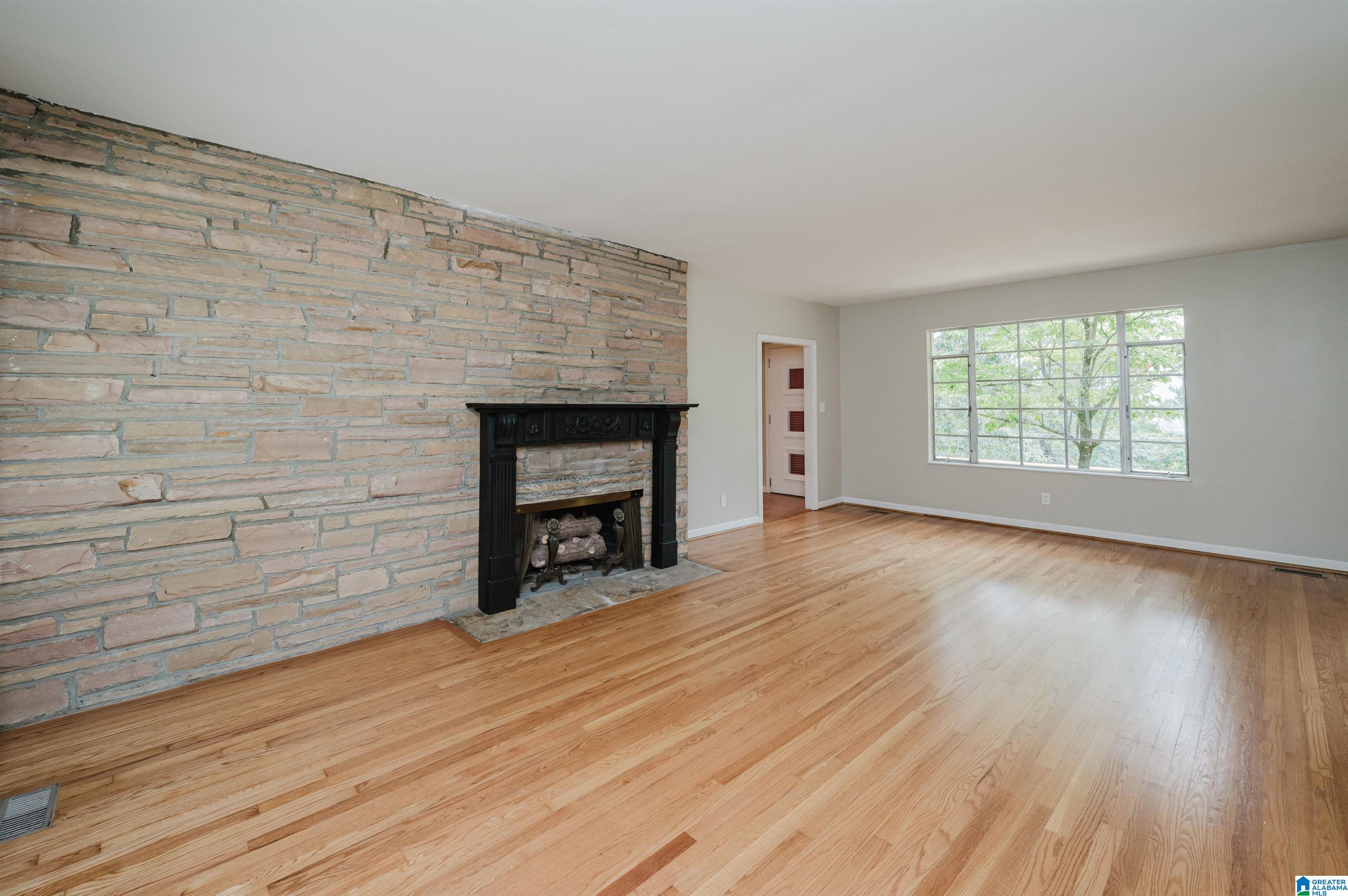 1615 Ridge Road Birmingham, AL 35209 - Photo 6 of 26
