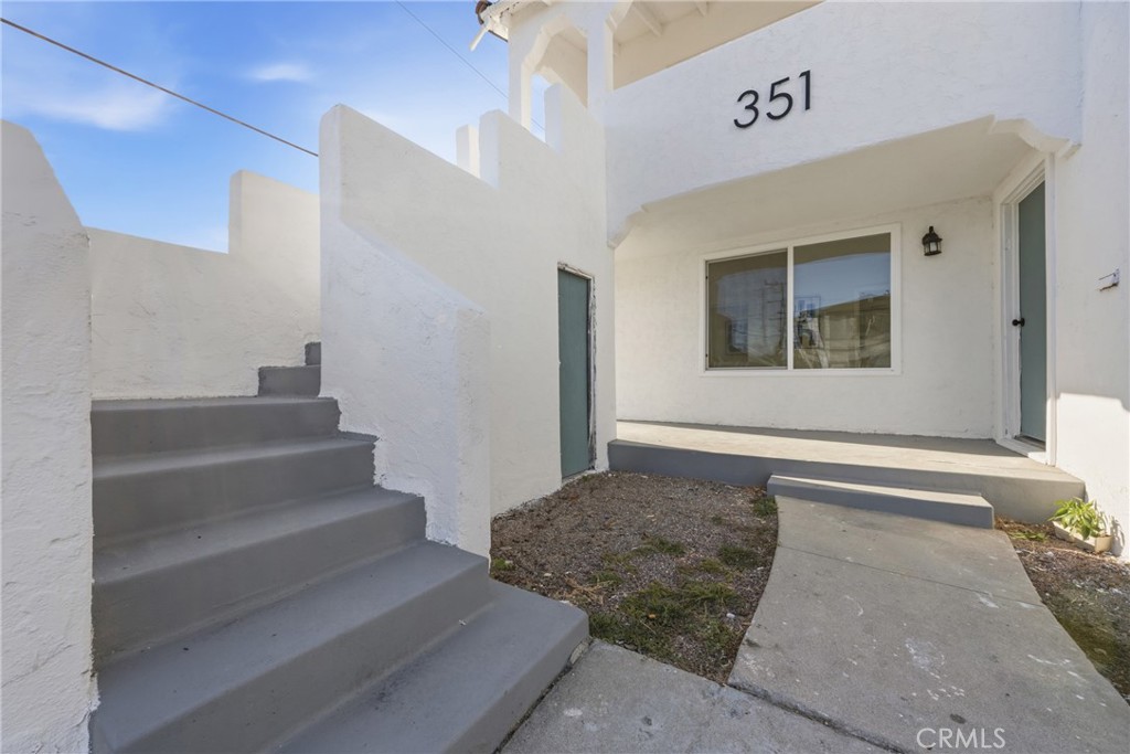 351 West Magnolia Street Compton, CA 90220 - Photo 3 of 39