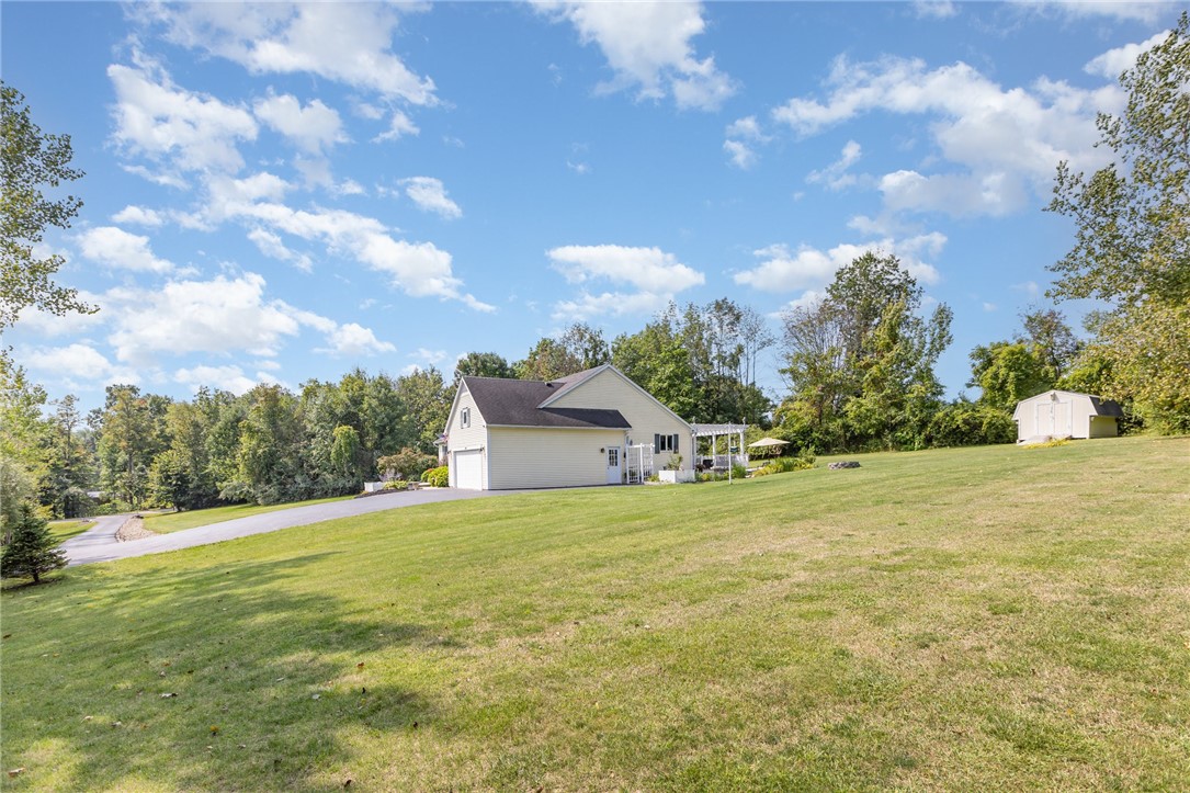 7988 Baptist Hill Road Bloomfield, NY 14469 - Photo 29 of 37
