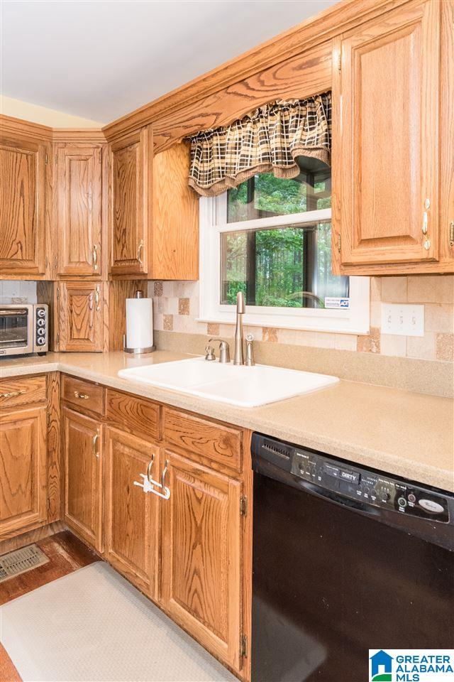 854 Ridge Trail Warrior, AL 35180 - Photo 13 of 39