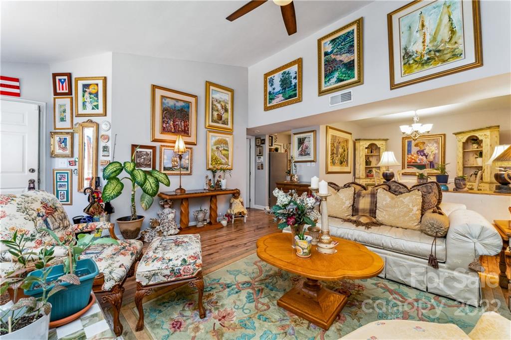 1600 Sharon Road West, Unit 2 Charlotte, NC 28210 - Photo 5 of 22 Gallery Image 5