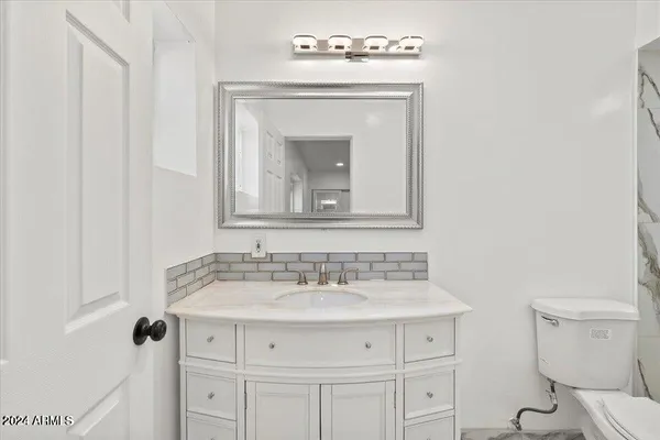 $377,000 | 102 West Maryland Avenue, Unit F1, Phoenix, AZ 85013