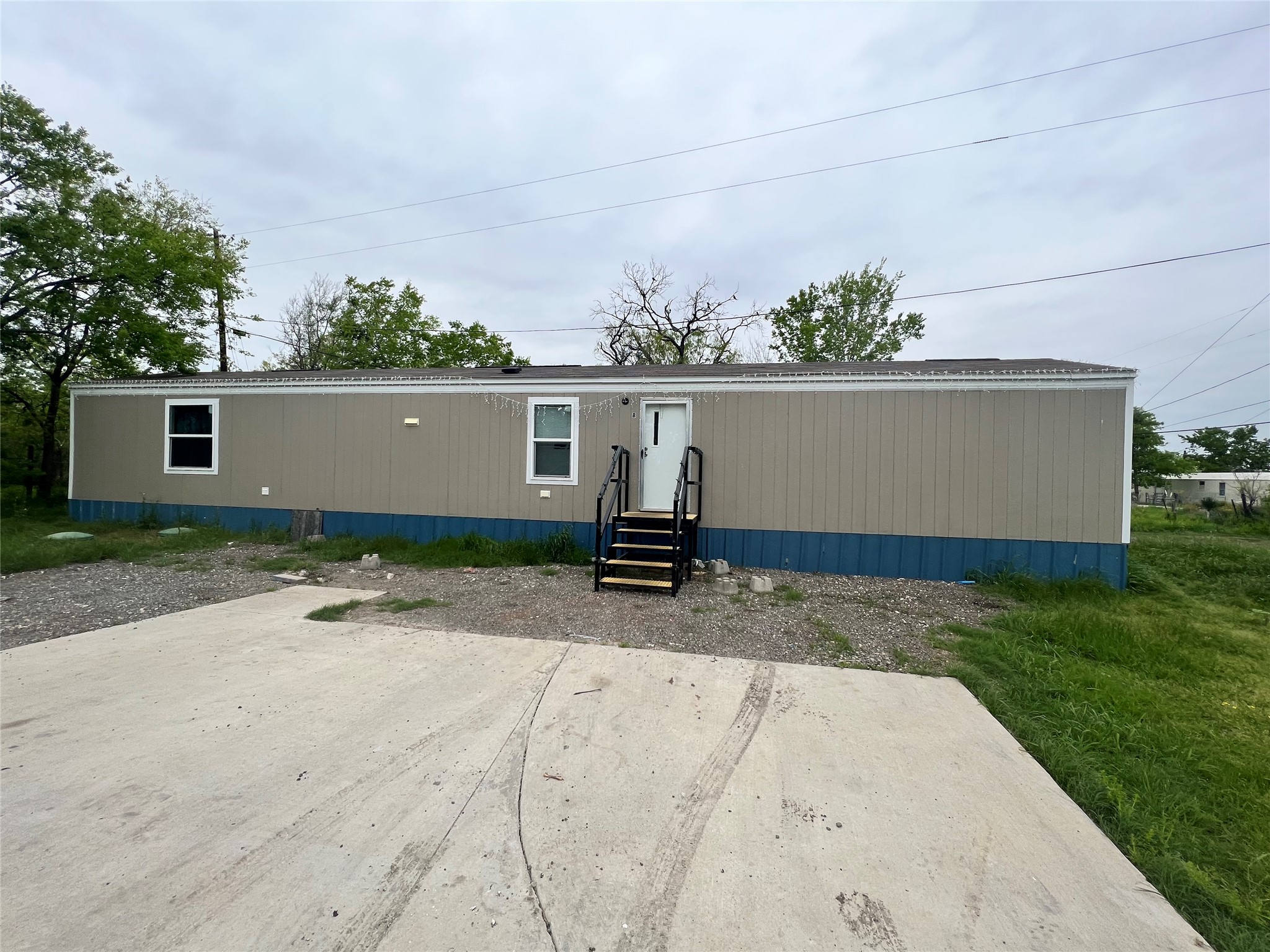 133 Old Bastrop Road, Unit E Cedar Creek, TX 78612 - Photo 6 of 7