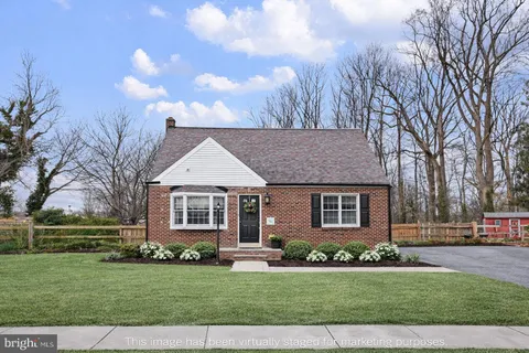 $379,900 | 18 West Redmont Road, Wilmington, DE 19804