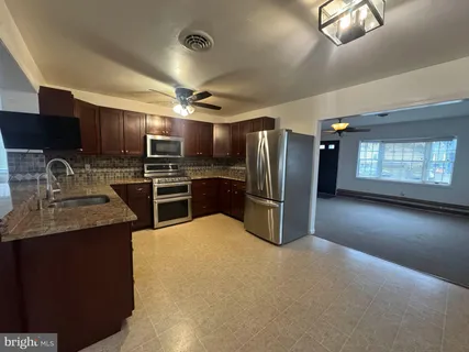 $379,900 | 18 West Redmont Road, Wilmington, DE 19804