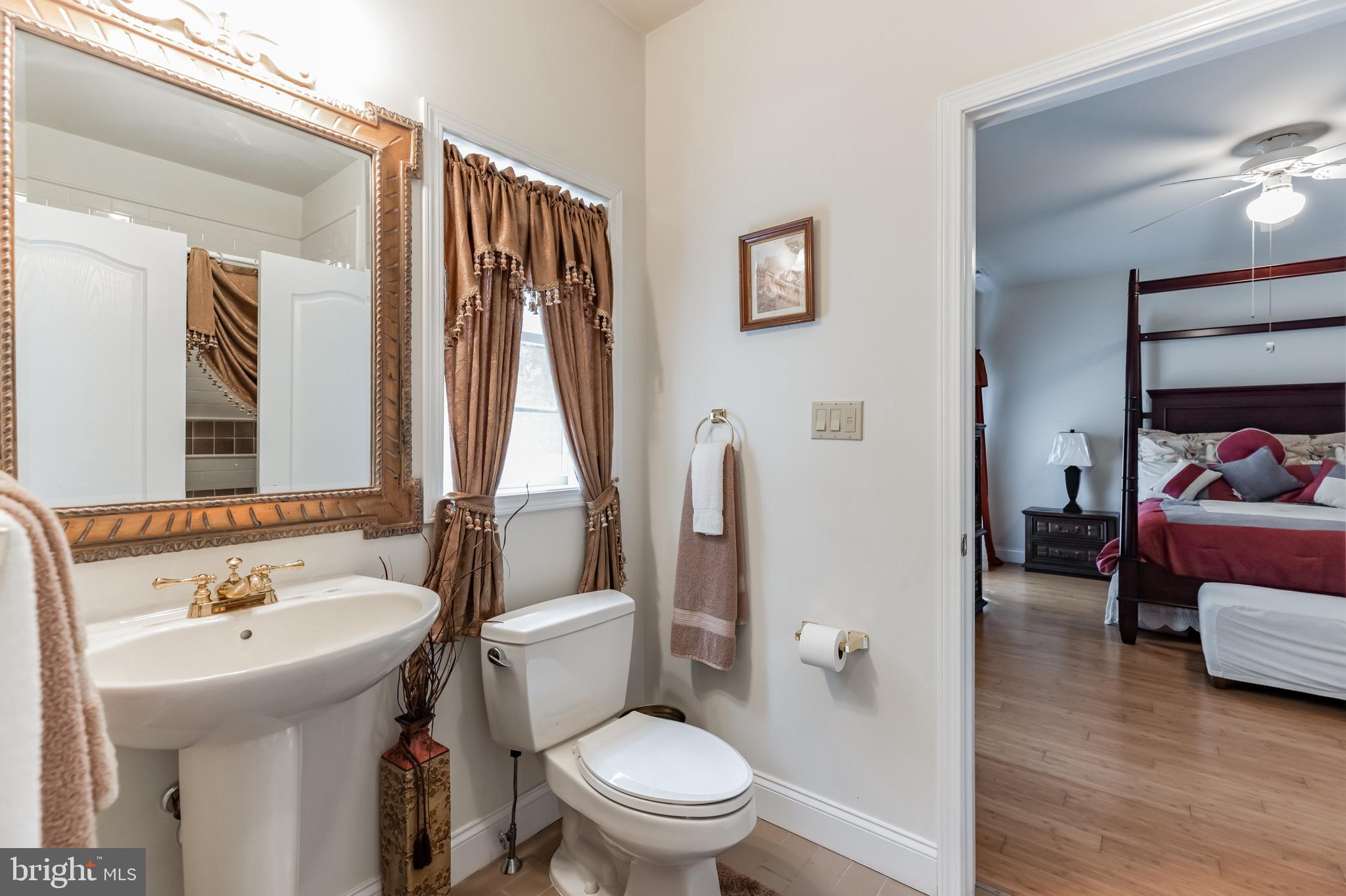 853 Jackson Road Mays Landing, NJ 08330 - Photo 41 of 59 Jack & Jill Bath