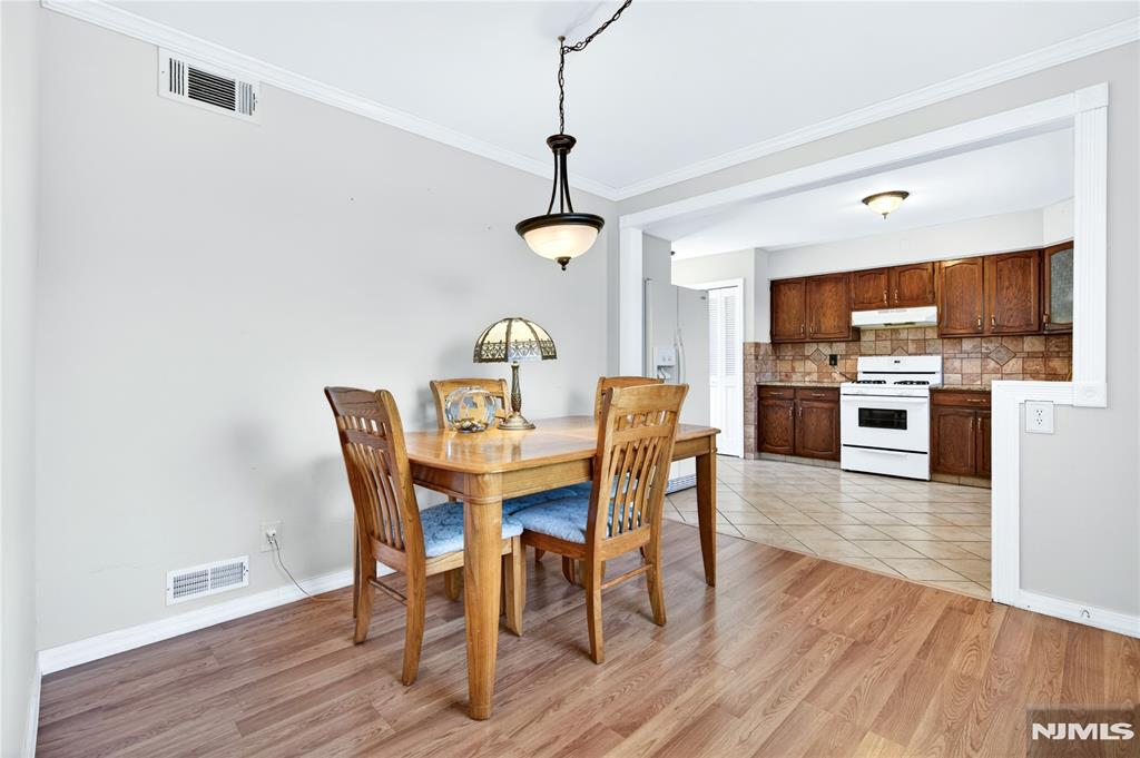 12 Stony Hill Road Clifton, NJ 07013 - Photo 6 of 35
