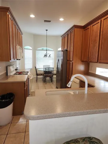 $2,300 | 6251 Wingspan Way, Bradenton, FL 34203