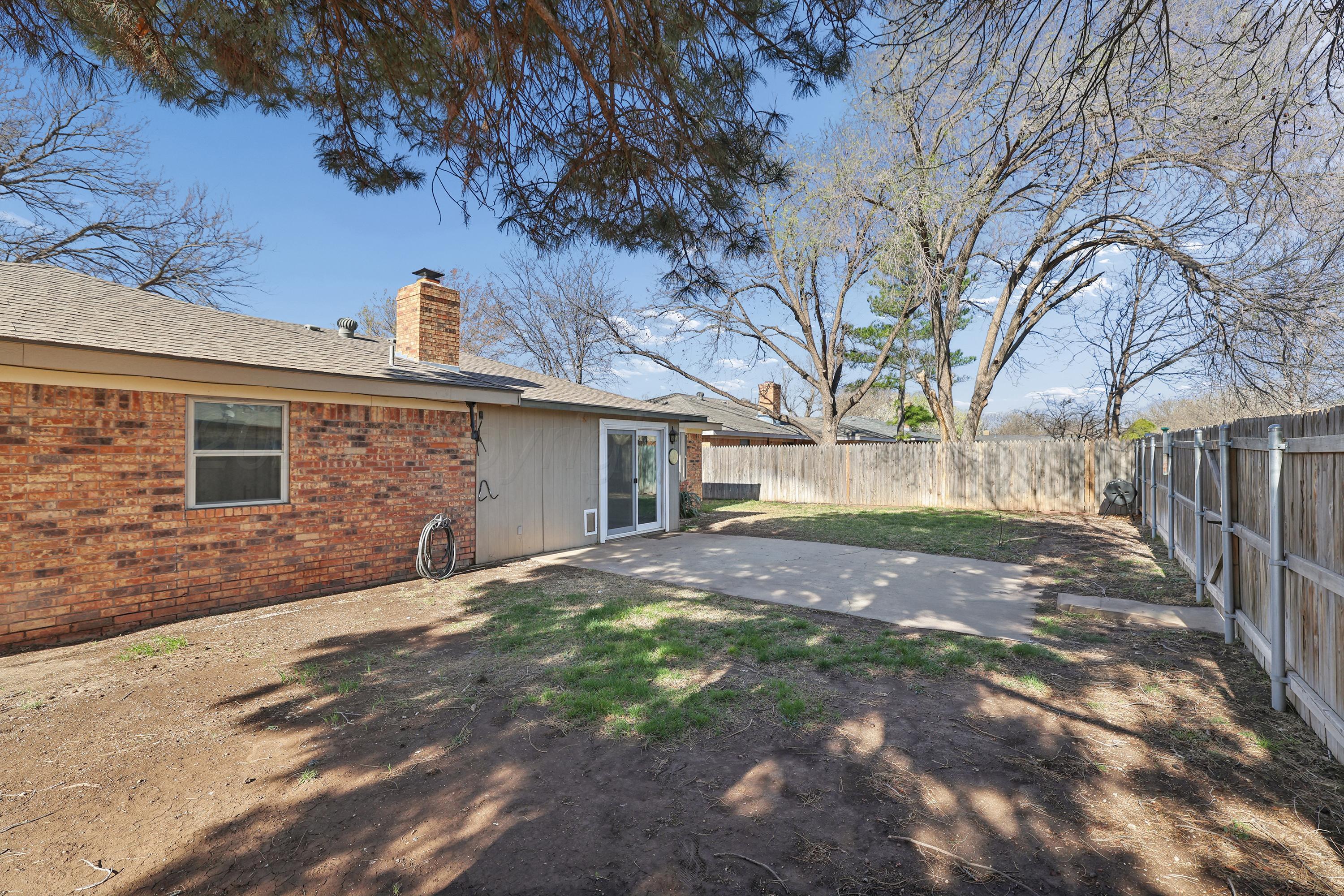 6205 Harvard Street Amarillo, TX 79109 - Photo 30 of 32 Backyard