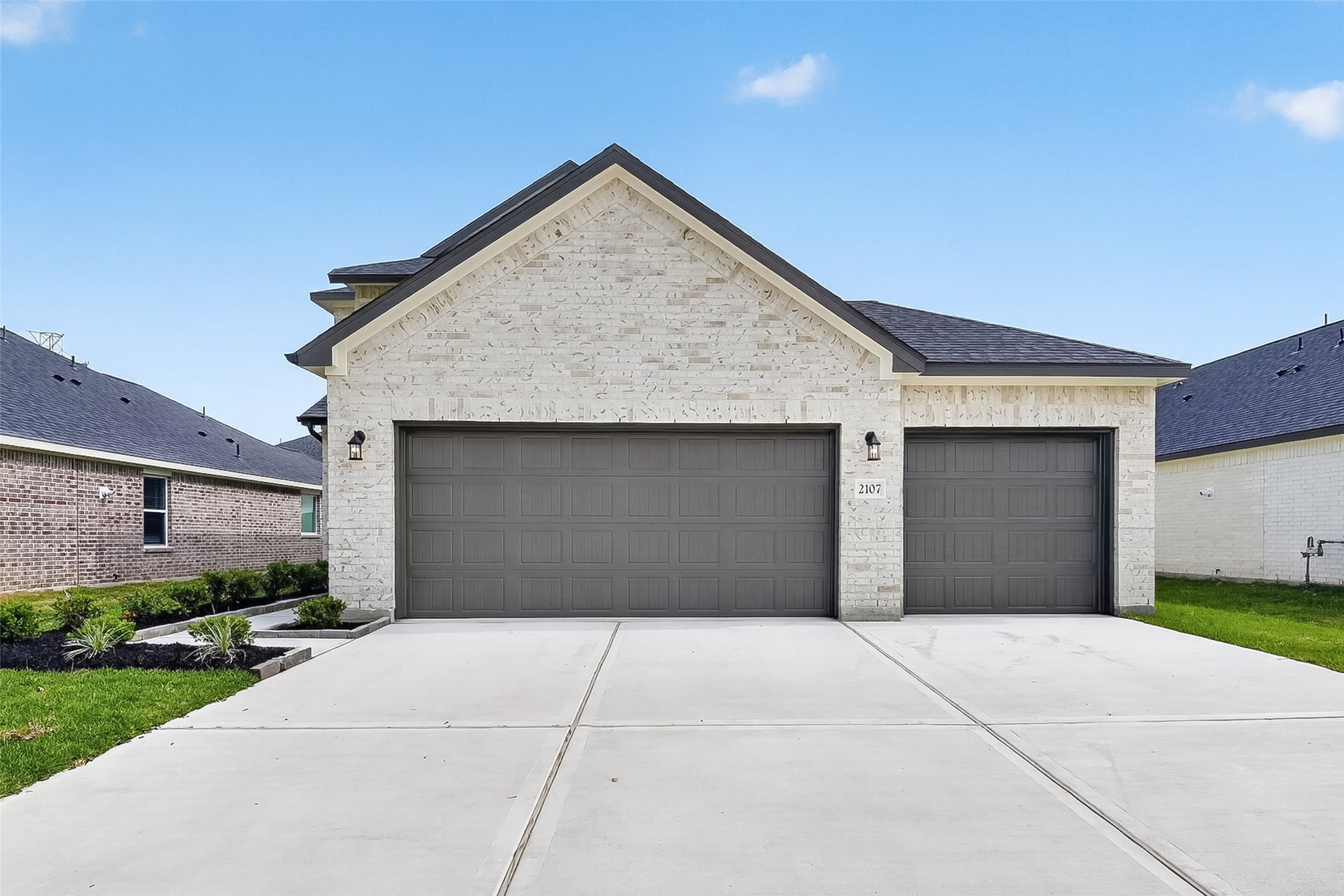 2107 Spring Hollow Drive Baytown, TX 77521 - Photo 2 of 39