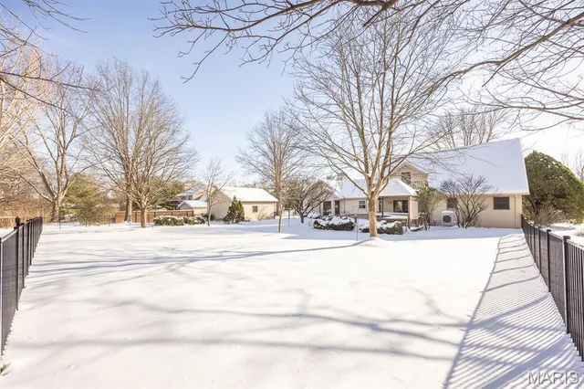 $429,900 | 3 Ryan Circle, Lebanon, IL 62254