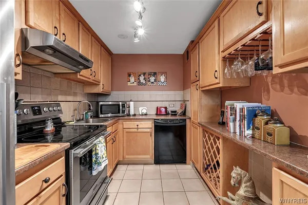 $239,900 | 849 Delaware Avenue, Unit 406, Buffalo, NY 14209