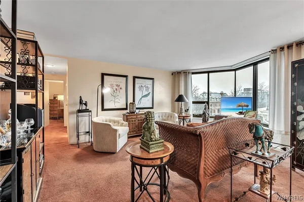 $239,900 | 849 Delaware Avenue, Unit 406, Buffalo, NY 14209