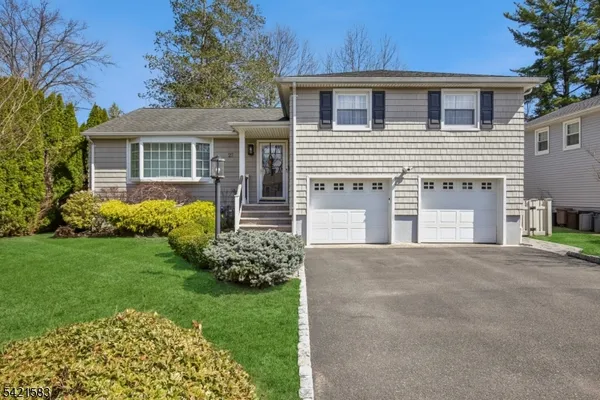 $849,000 | 27 Garden Ovl, Springfield, NJ 07081