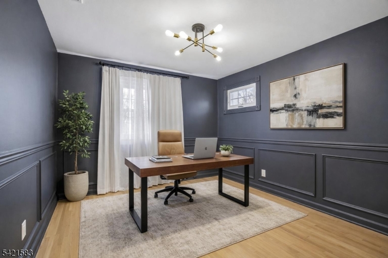 27 Garden Ovl Springfield, NJ 07081 - Photo 15 of 28