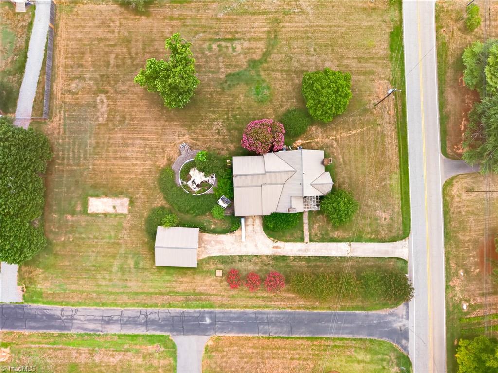 2441 Cunningham Road Thomasville, NC 27360 - Photo 42 of 43