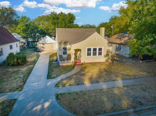 $103,000 | 1114 North B Street, Wellington, KS 67152