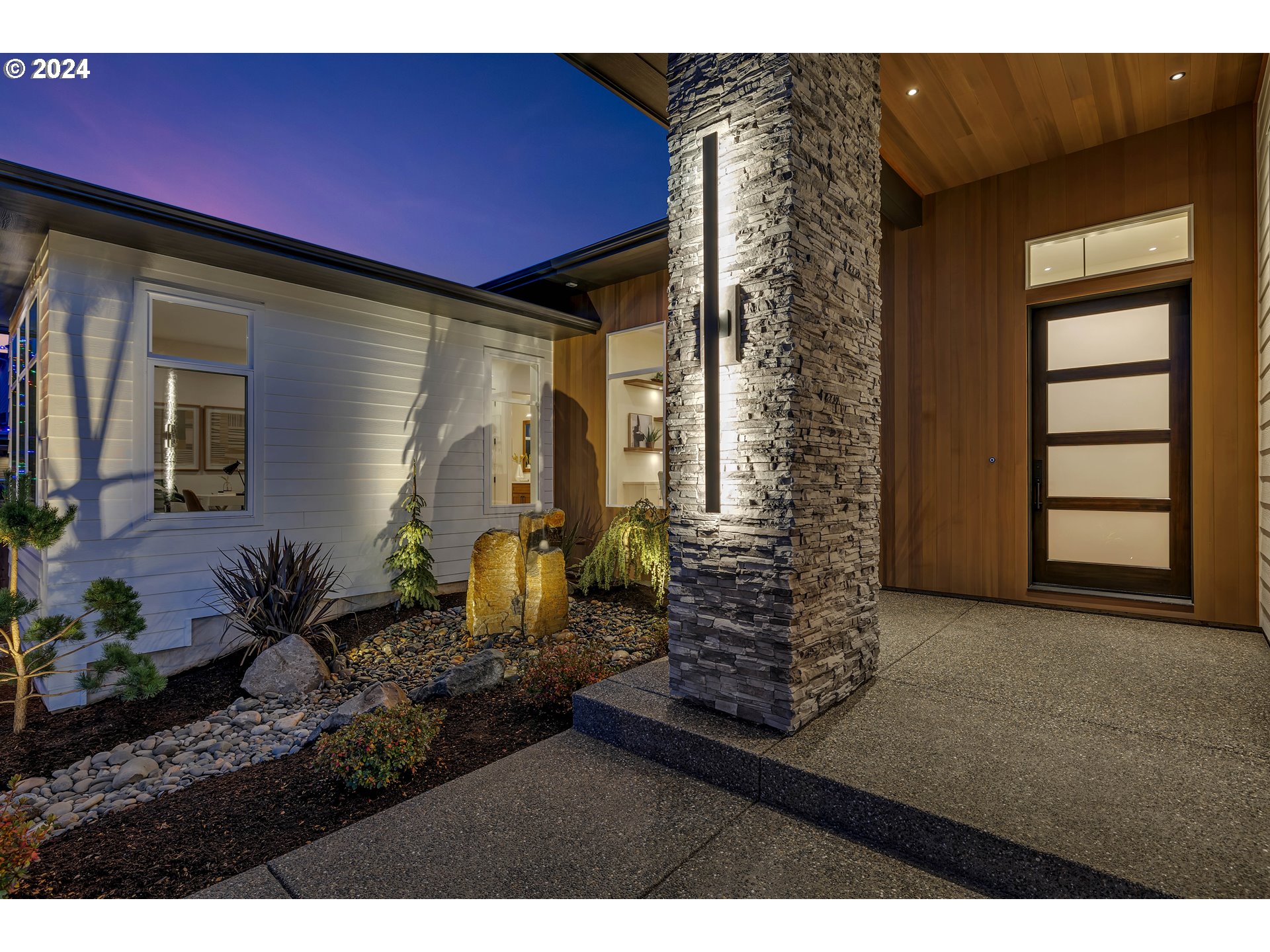 2507 Northeast 178th Street Ridgefield, WA 98642 - Photo 2 of 48 a front view of a house