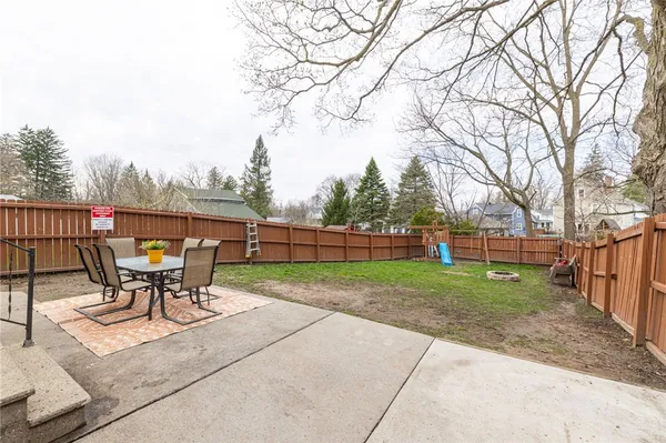 $189,900 | 30 Pearl Street, Batavia City, NY 14020