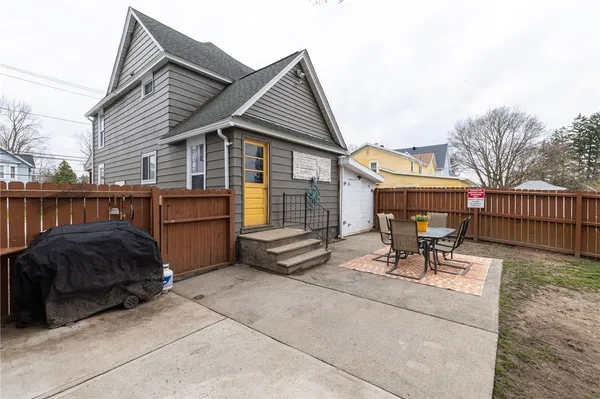 $189,900 | 30 Pearl Street, Batavia City, NY 14020