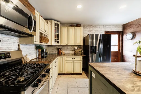 $189,900 | 30 Pearl Street, Batavia City, NY 14020