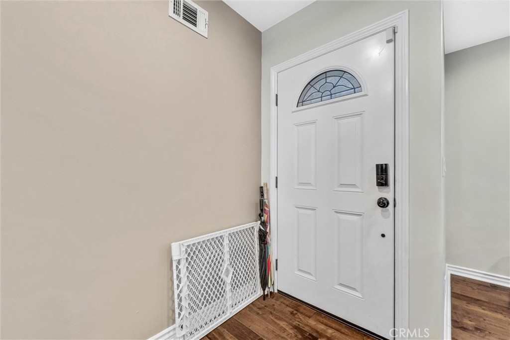 658 North Milford Road Orange, CA 92867 - Photo 4 of 38 Gallery Image 4