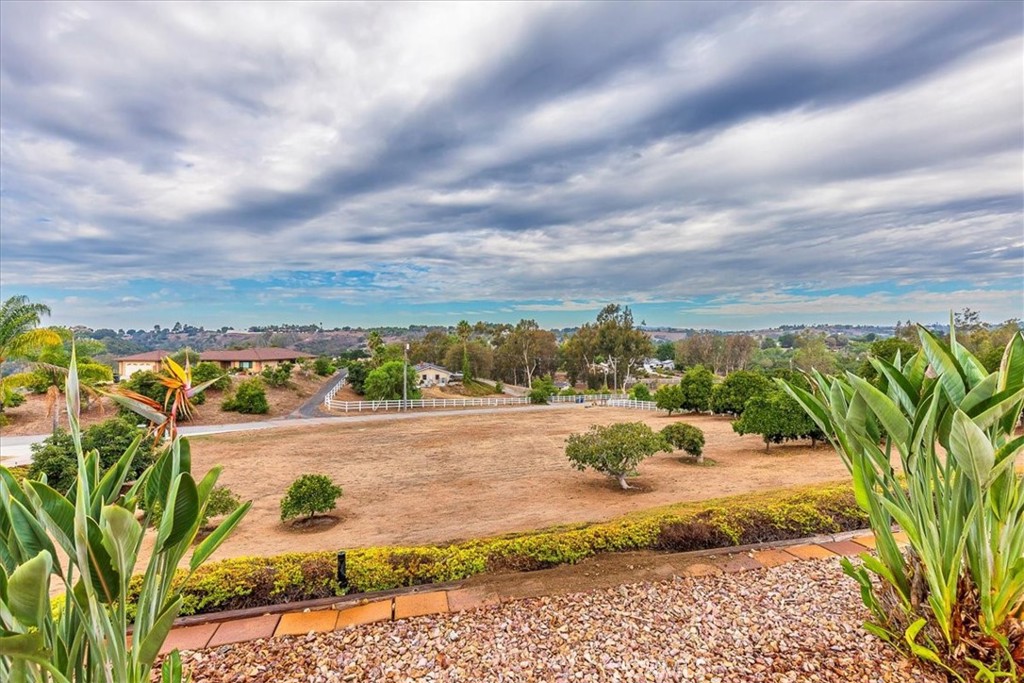 1766 Rabbit Hill Fallbrook, CA 92028 - Photo 11 of 75