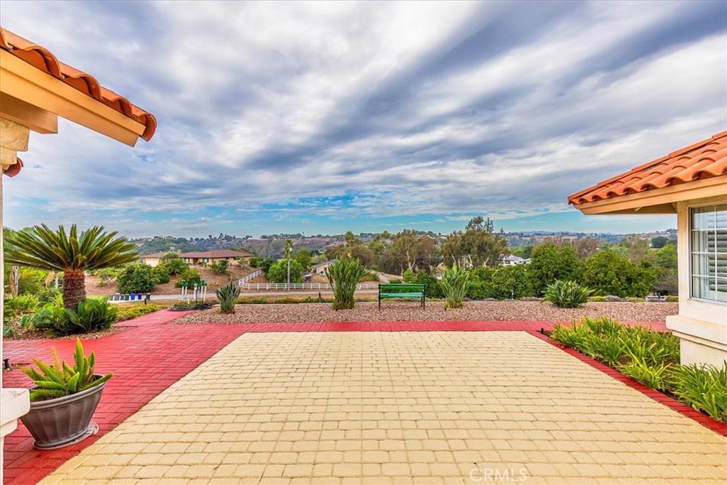 1766 Rabbit Hill Fallbrook, CA 92028 - Photo 10 of 75 a view of a backyard