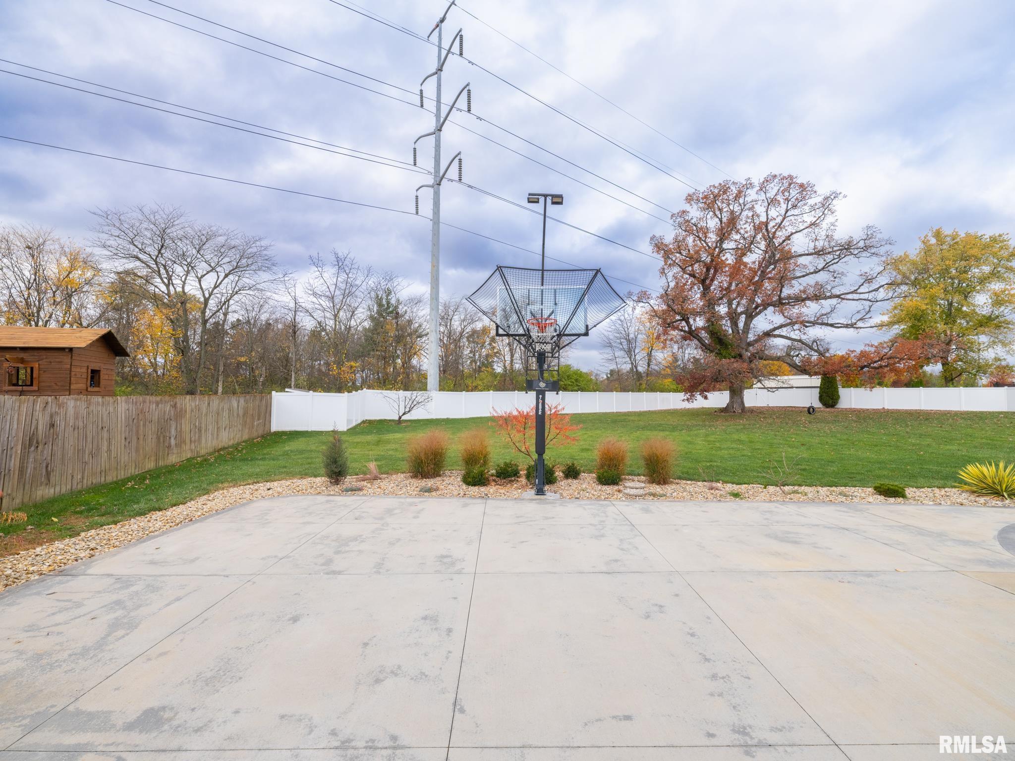 1953 Fieldstone Washington, IL 61571 - Photo 11 of 73 Gallery Image 11