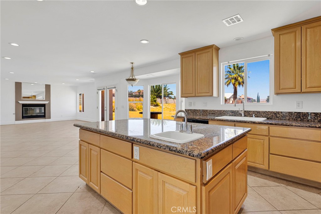 16245 Ridge View Drive Apple Valley, CA 92307 - Photo 23 of 80