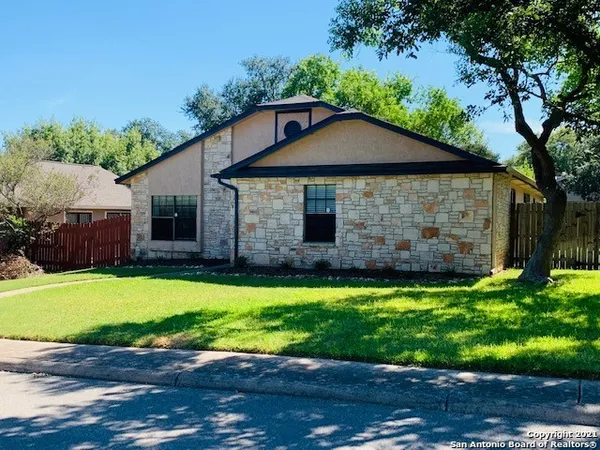 $2,000 | 1514 Vista Hill, San Antonio, TX 78213