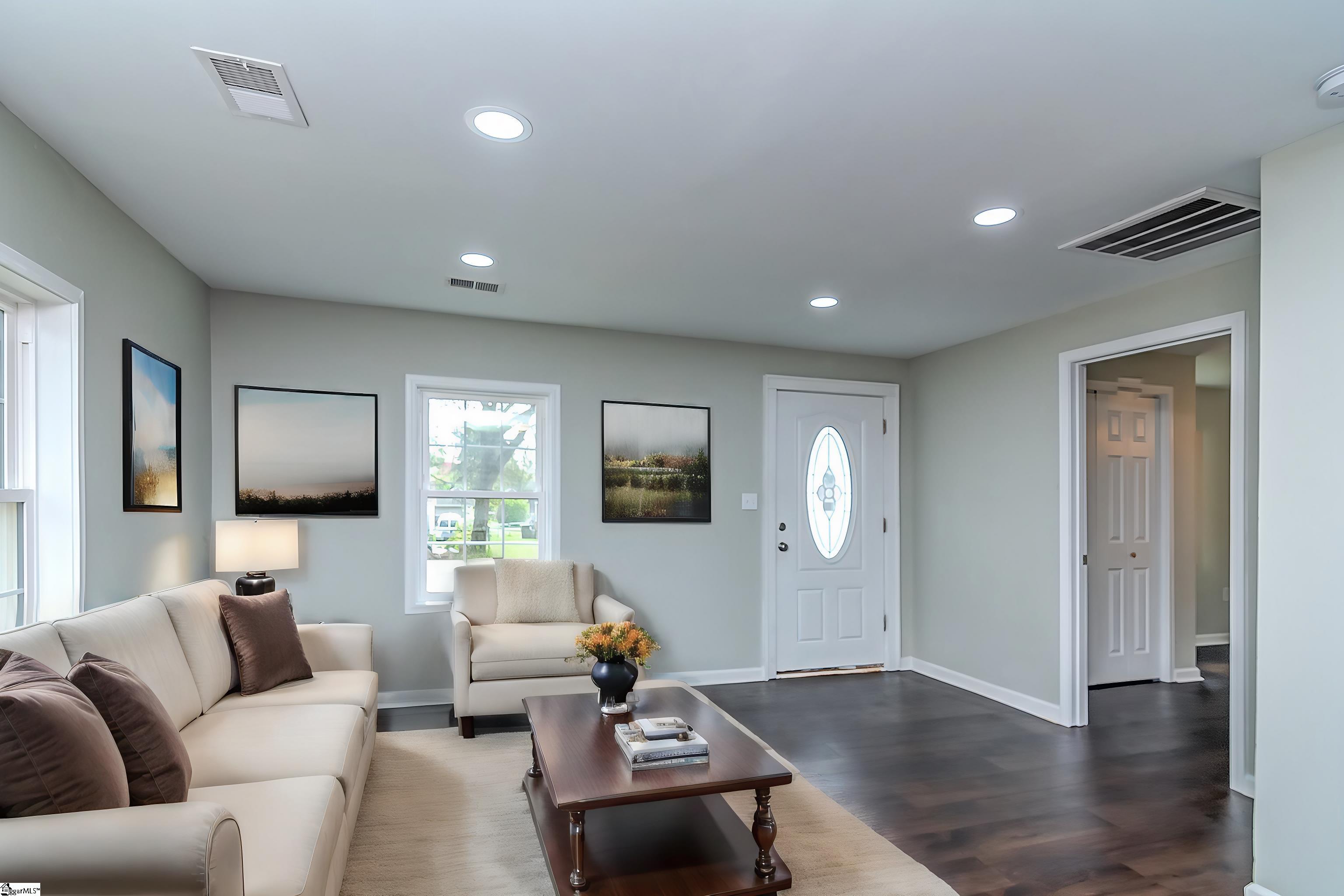 21 Hunt Street Greenville, SC 29611 - Photo 2 of 33