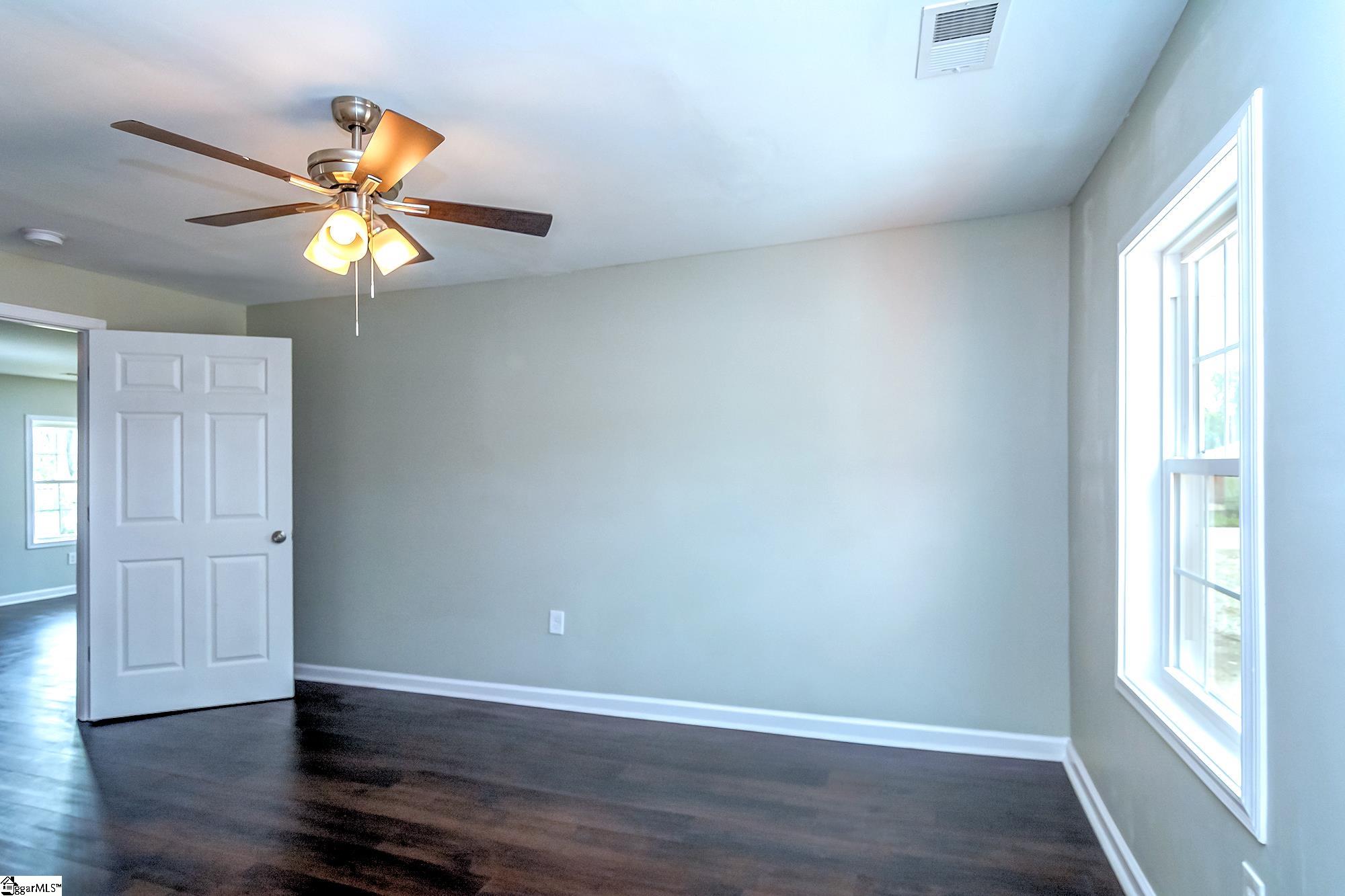 21 Hunt Street Greenville, SC 29611 - Photo 23 of 33