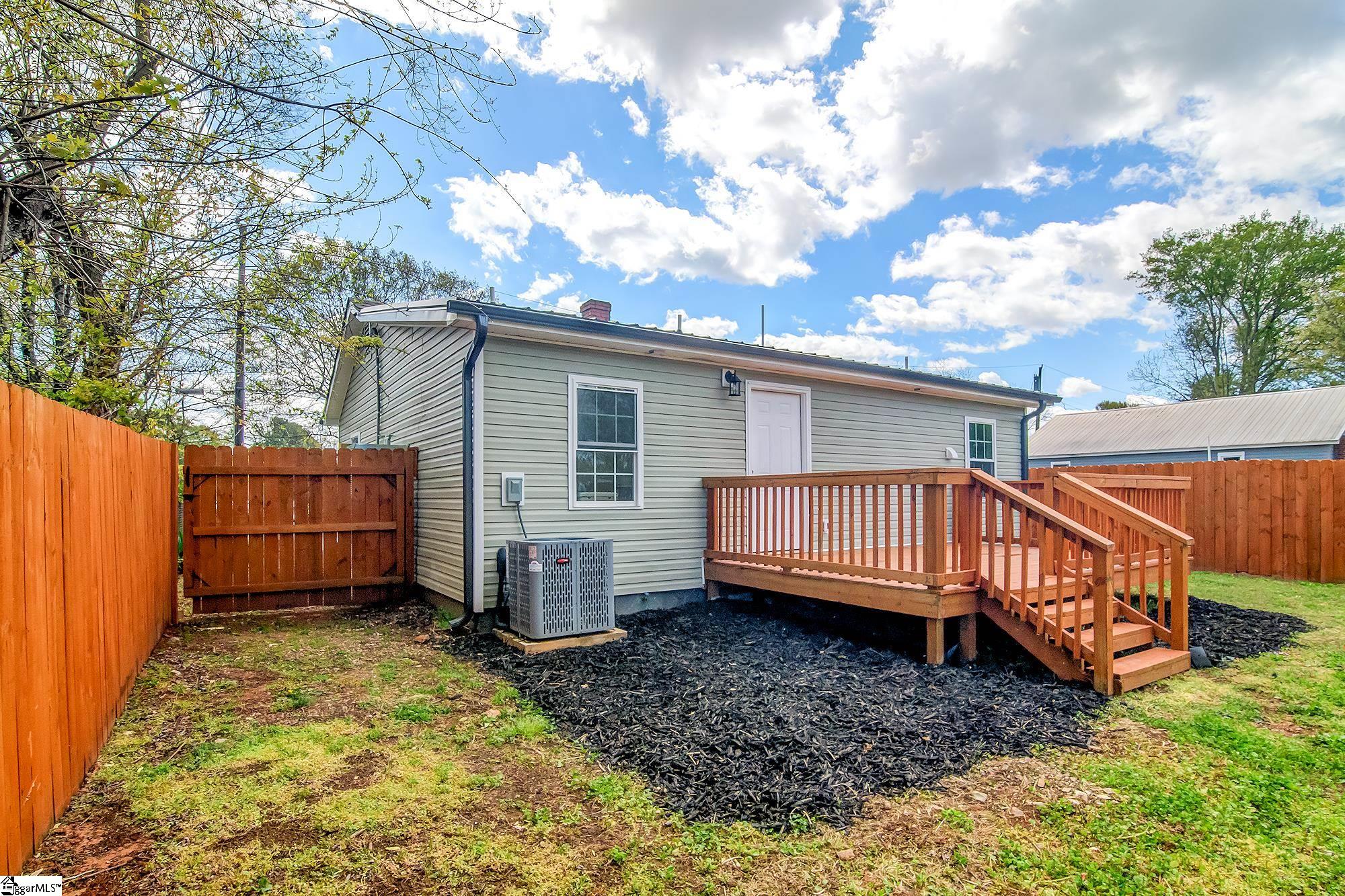 21 Hunt Street Greenville, SC 29611 - Photo 28 of 33