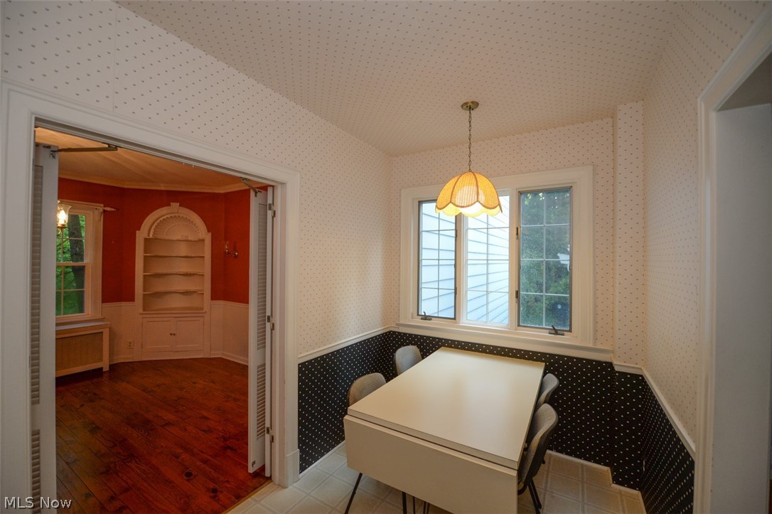 235 Overwood Road Akron, OH 44313 - Photo 16 of 35 Dinette area too