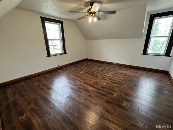 $175,000 | 821 12th Street, Highland, IL 62249