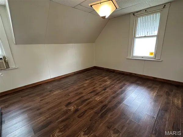$175,000 | 821 12th Street, Highland, IL 62249